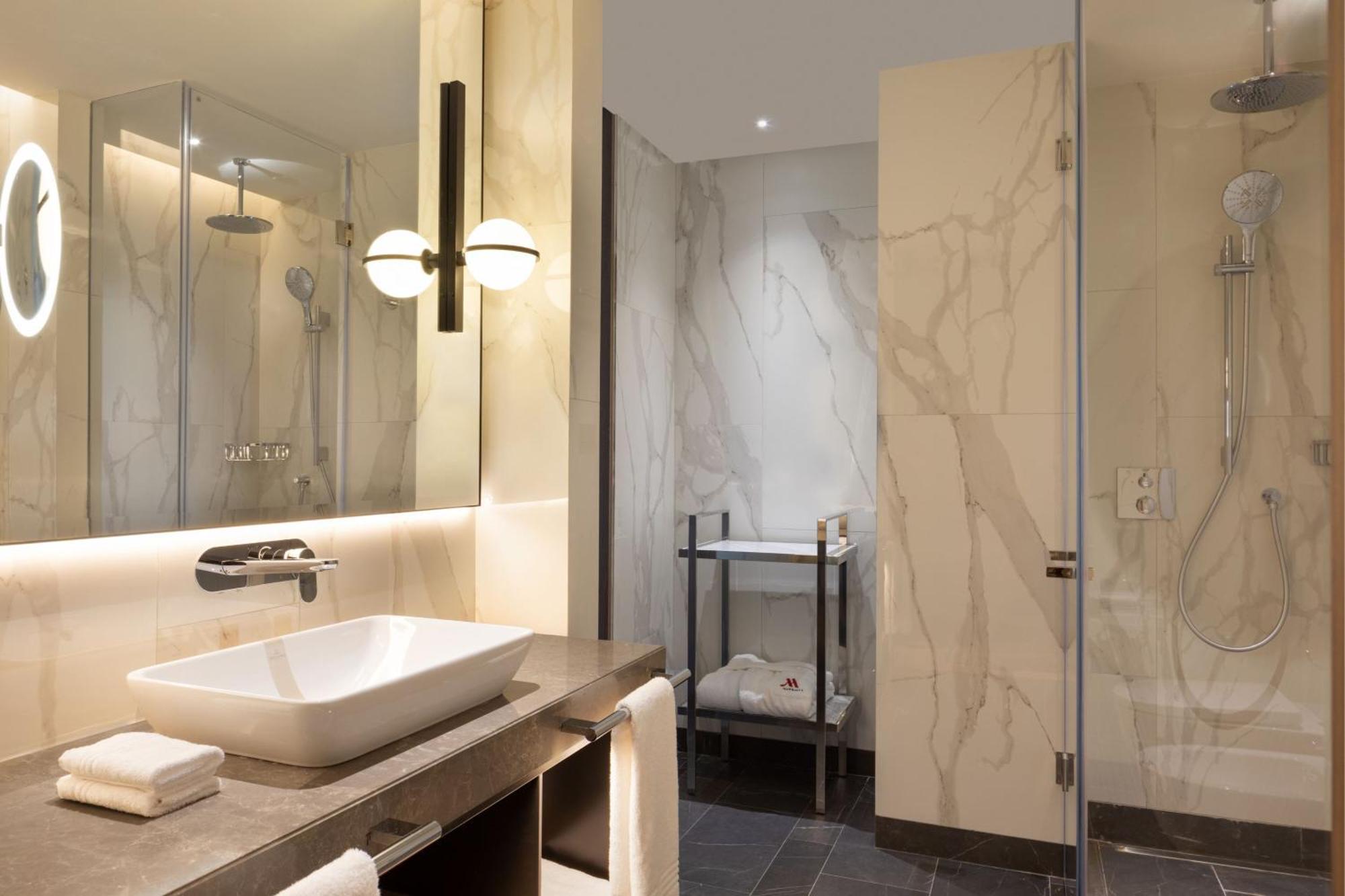 Tirana Marriott Hotel Zewnętrze zdjęcie